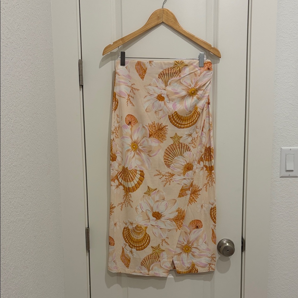 FARM Rio Vibrant Shell Print Skirt